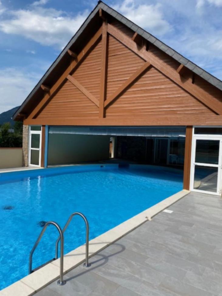 Appartement Tres Agreable Dans Belle Residence, Classe 3 Etoiles Par Le Comite Departementale Du Tourisme En Haute Garonne Bagneres-de-Luchon Luaran gambar